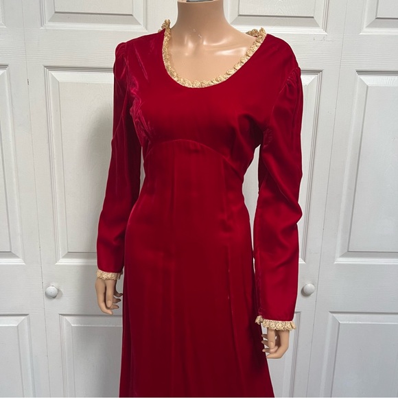 1960 Red Velvet Long Christmas Dress Lace Trim Lind Sleeve - Picture 2 of 10